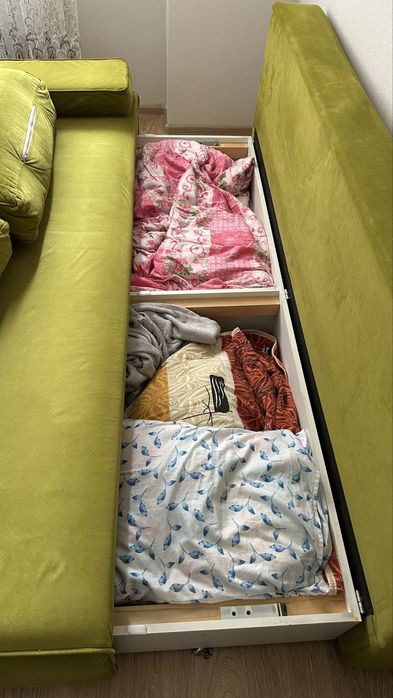 Срочно продам Диван