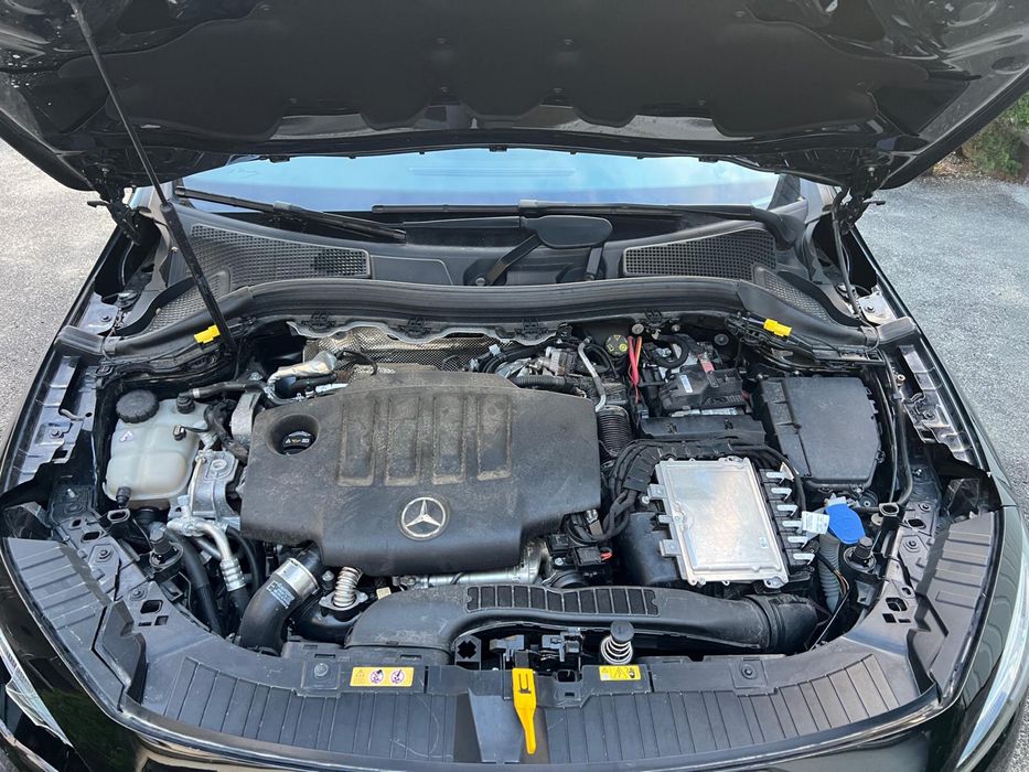 Mercedes Benz GLA 200d avariat, AVARIATE