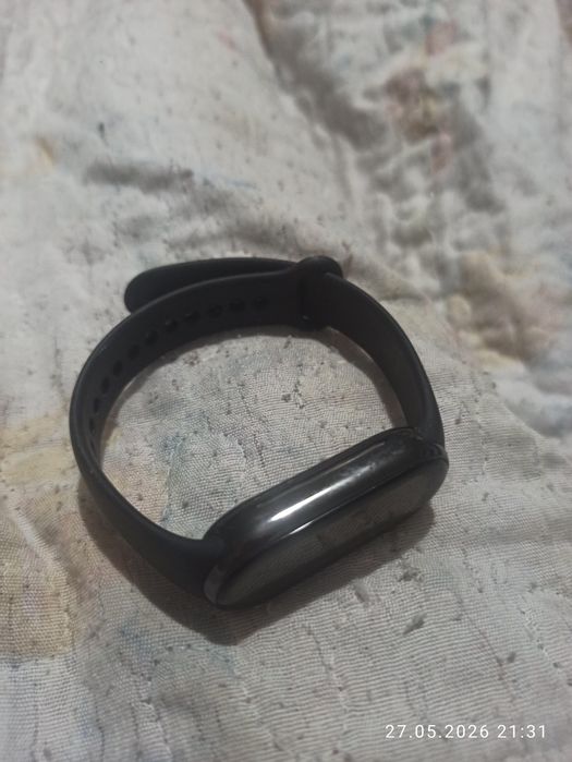Xiaomi Smart Band 8 (Mi Band 8) не включается / На запчасти