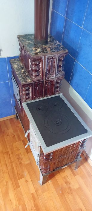 Sobă teracotă cu plită