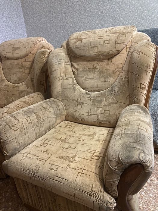 Продаю Два кресла