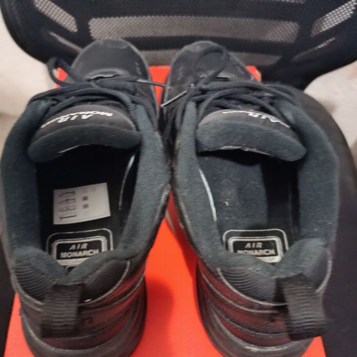 Маратонки NIKE air monarh