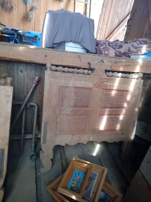 Vand pat vechi de lemn masiv