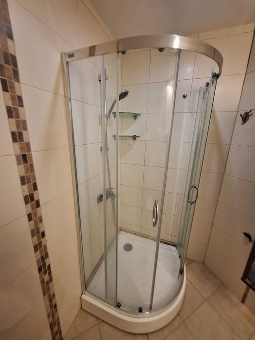 Душ кабина KOLO - алуминии и стъкло