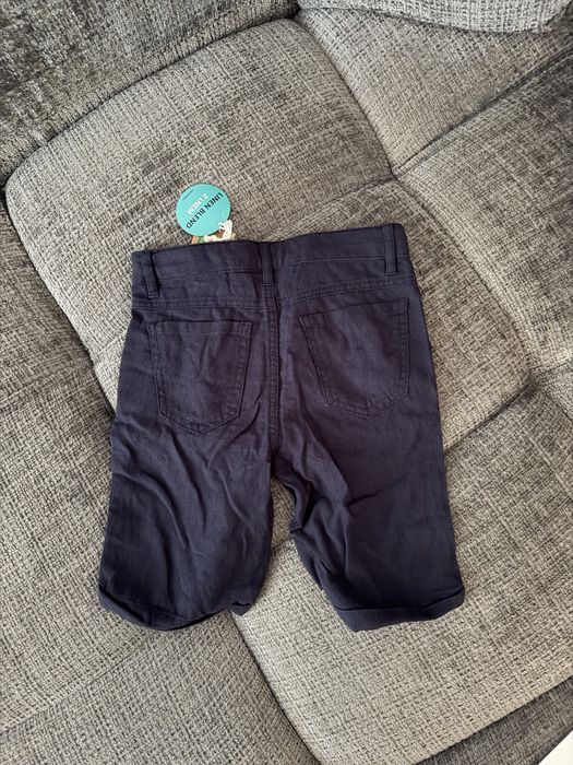 Pantaloni scurti copii Coccodrillo 122-128 cm (7 ani ) Noi Pret : 50 lei (2 perechi )