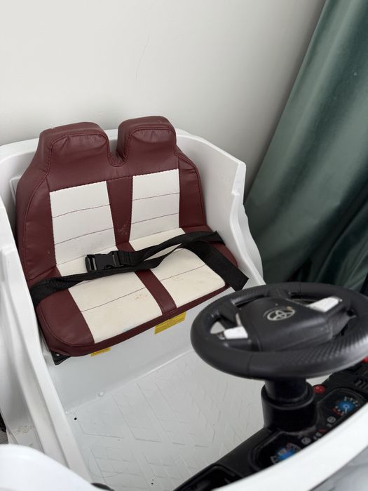 Детский электромобиль