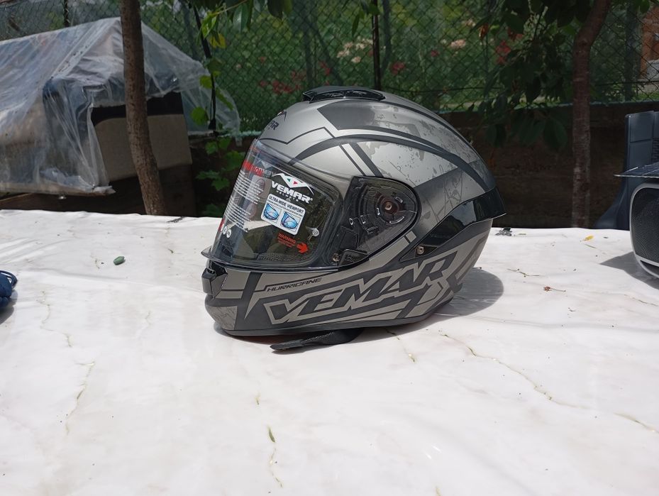 Vând cască motor vemar