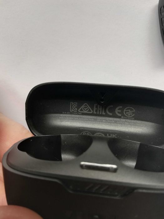 Безжични блутут слушалки JBL Tune 130NC TWS