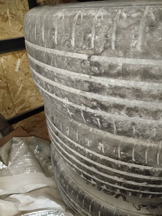 Продам шины 235/60/18