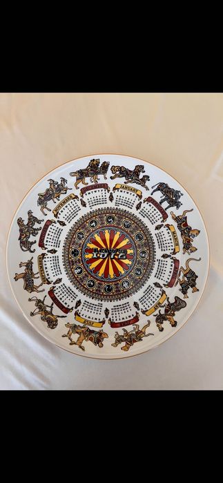 Календарни чинии Wedgwood