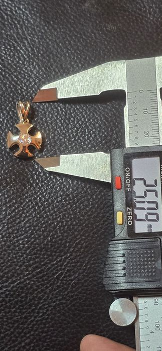 Cruce Platină cu diamant
