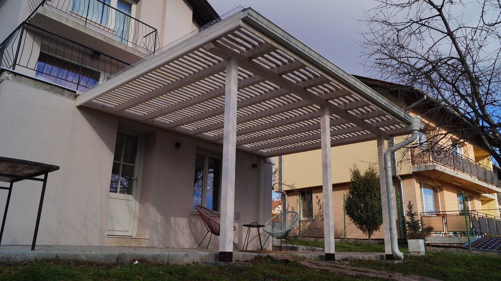 Навеси от дърво и поликалбонат - ХАМЪР БИЛД ЕООД