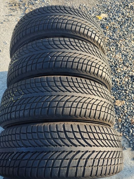 4 buc 235 65 17 .108h Michelin Latitude Alpin Iarnă