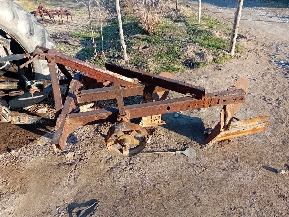 Плуг, чезил, карчопка