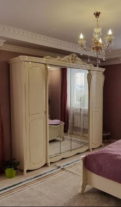 Спальный гарнитур