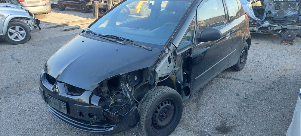 Mitsubishi Colt 1,1i, Мицубиши Колт, 2006г. на части!
