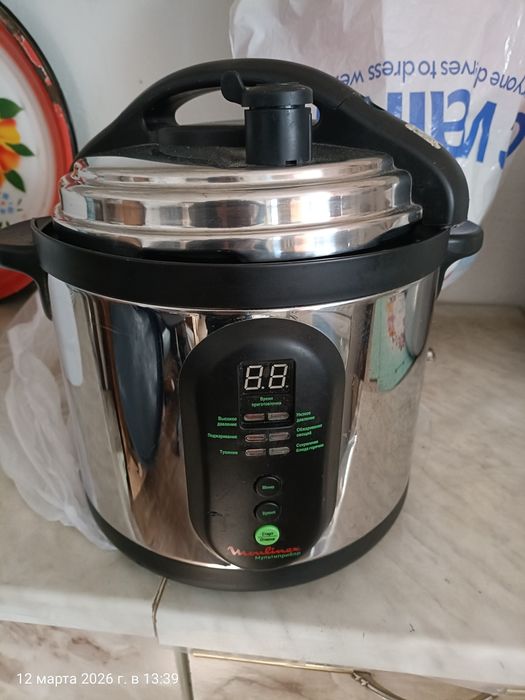 Мультиварка "Moulinex"