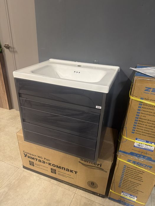 Тумба с раквиной