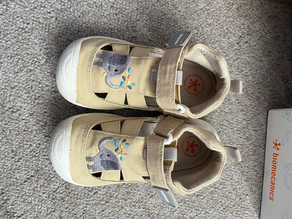 Сандали biomecanics размер 24