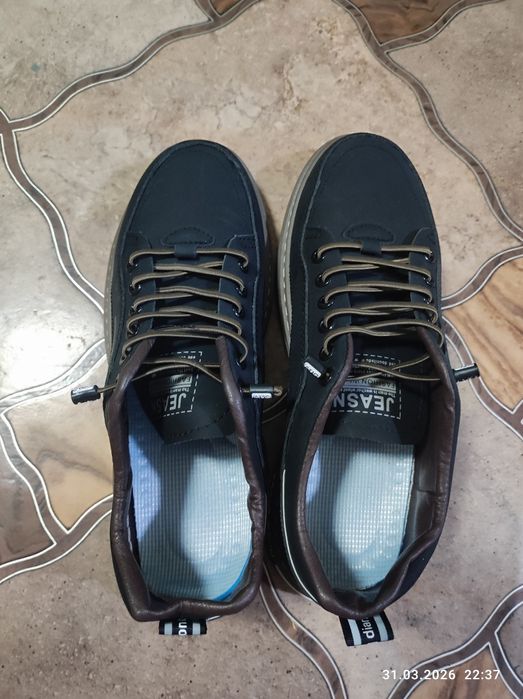 туфли классические кроссовки новые