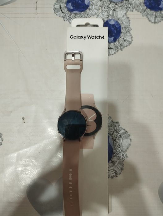 Часы Самсунг watch 4