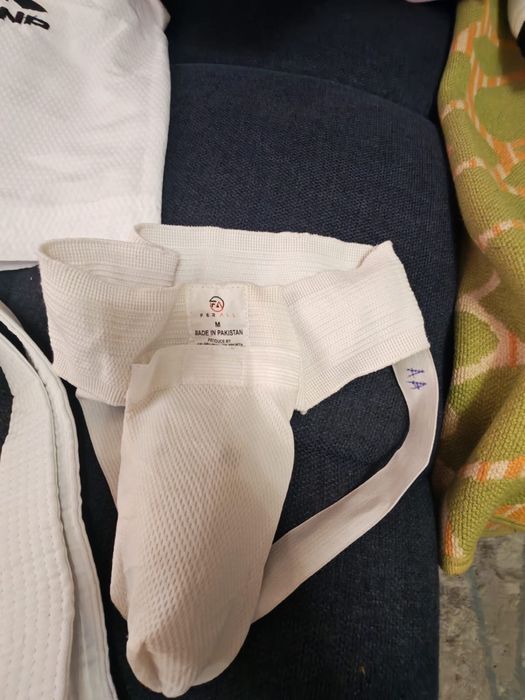 Продам комплект экипировки для тхэквондо