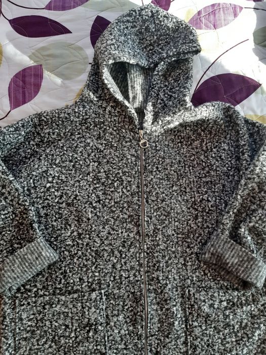 Пролетно буклено палто за 40лв