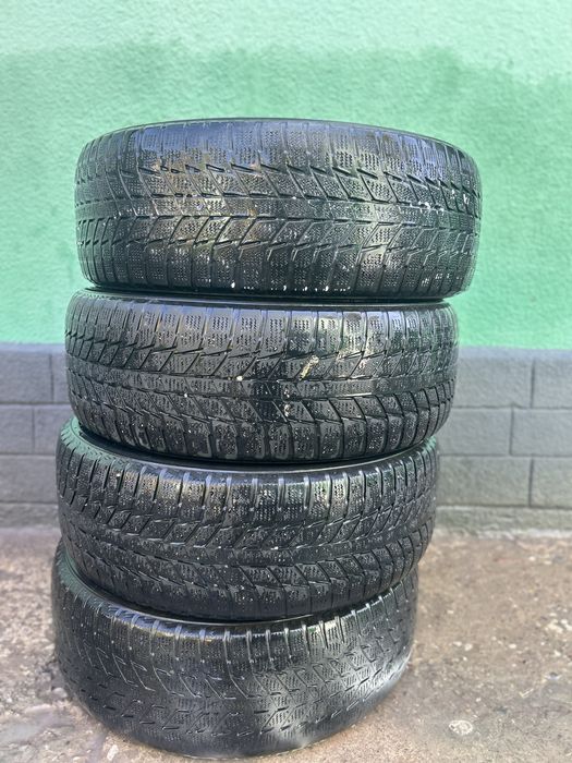 Зимняя резина,балон, 215/60 R19 99R Состояние хорошее