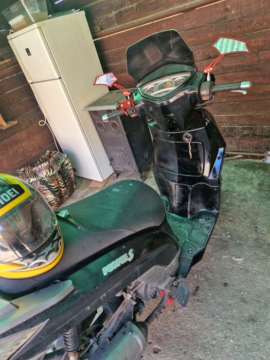 Vand scutar 125 a 2008 stare Forte bună