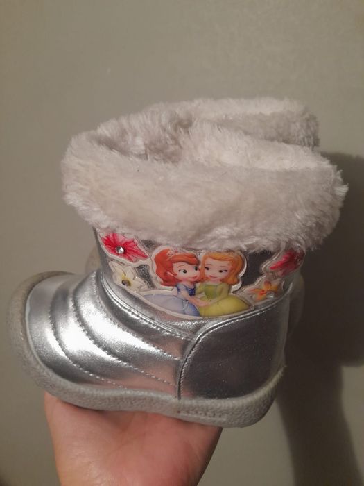 Продам детские сапоги
