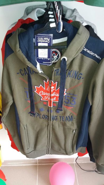 Суичъри с качулка.