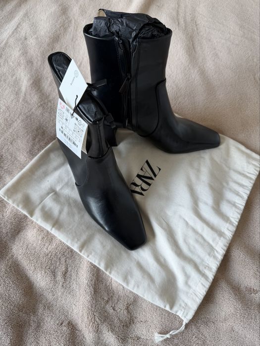 Кожени боти Zara