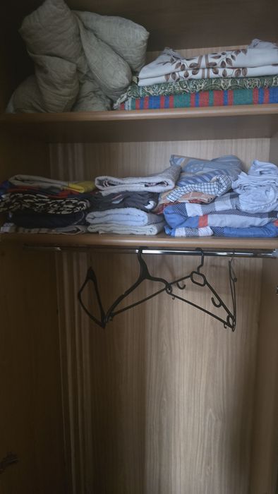 Продам шкаф где то 3 метра