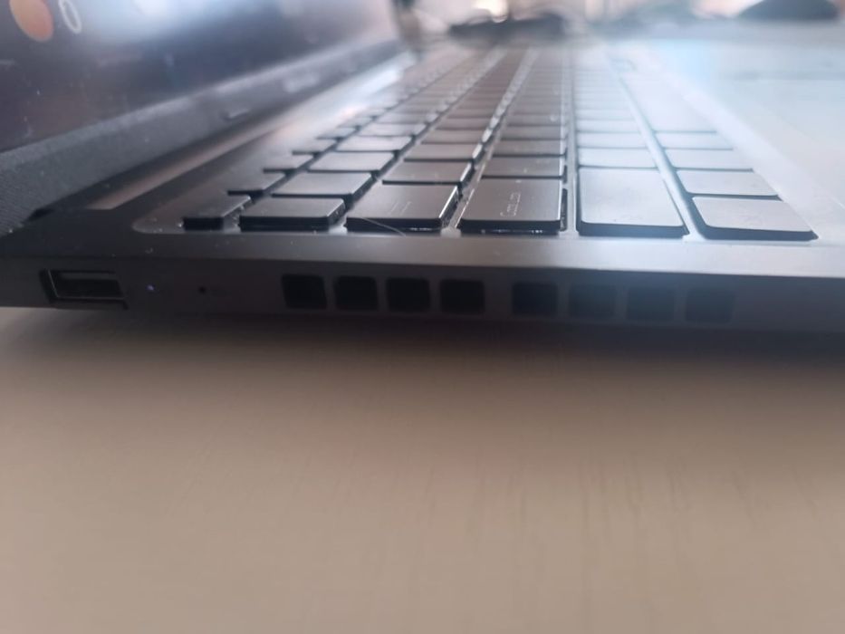 Ноутбук ASUS Vivobook 16