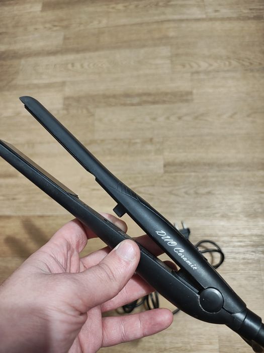 Выпрямитель для волос