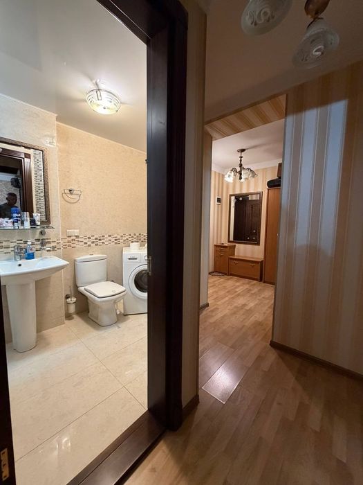 Кв-ра 81 м² на Ц-1 под офис. 1-й этаж в центре