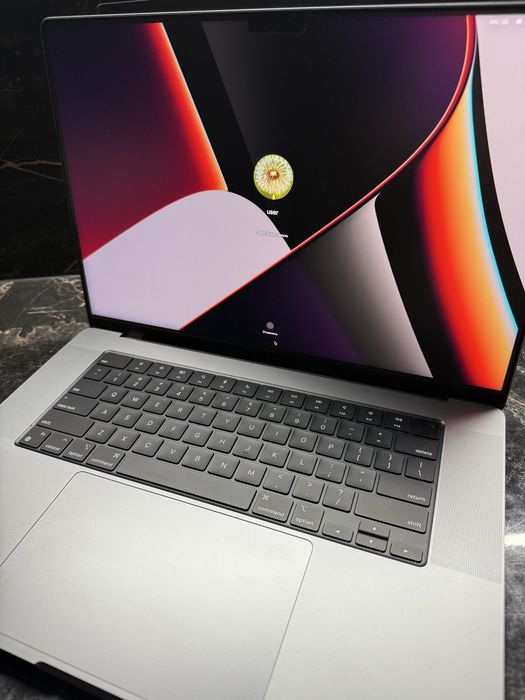 Продается новый Macbook Pro M2 1 ТБ