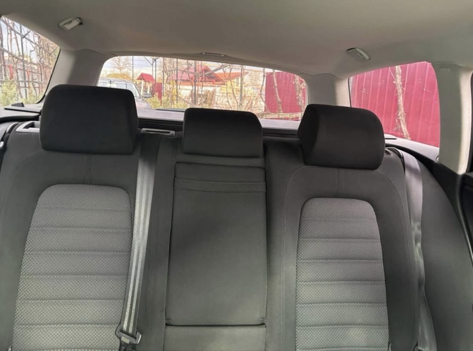 Vad passat b6 in stare bună de functionare masina se vinde din cauza ca nu o mai folosesc ,masina se prezinta foarte bine pretul este negociabil la li