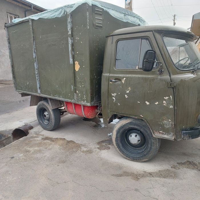 Уазик сотилади  йили 1984