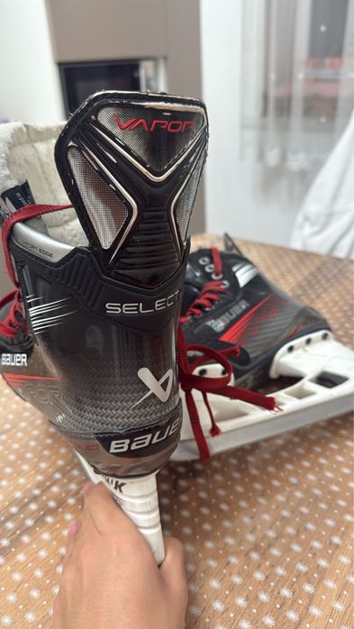 Коньки Bauer Select