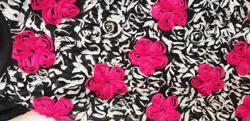 Рокля с 3D ефект