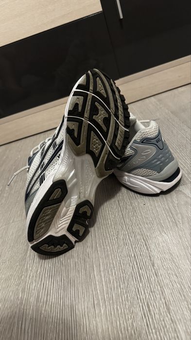 Asics Gel-Kayano 14