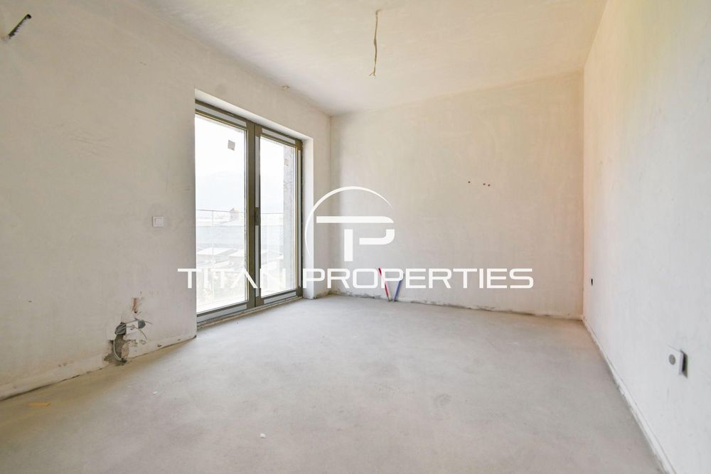 Тристаен,за продажба , ж.к. Красно Село