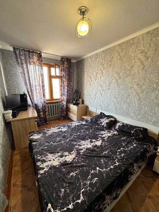 продам 2 комнатную на Есетке