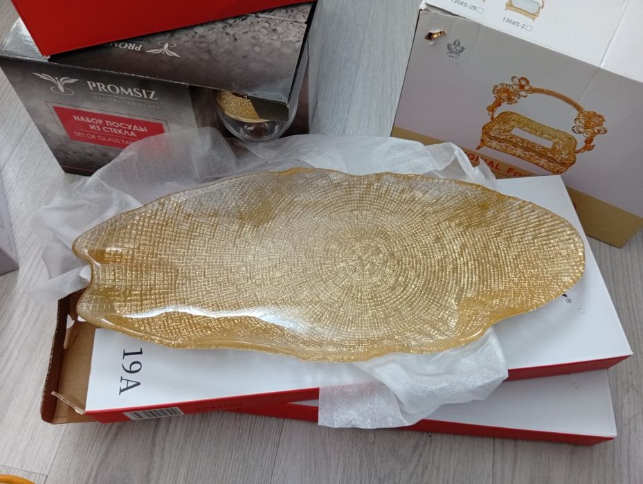 Посуды новые, бокалы, чайный сервиз и т.д.