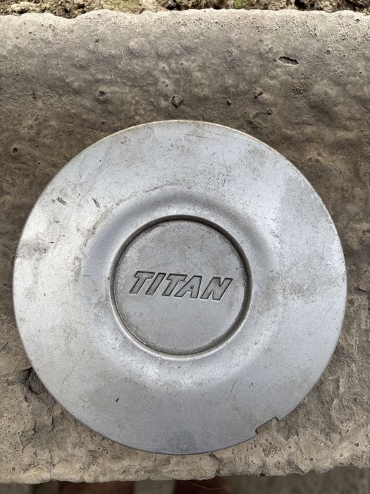 Заглушка диска Nissan Titan