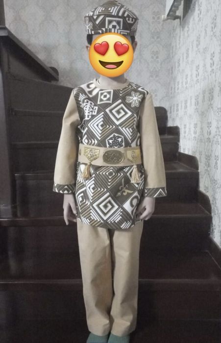 Қазақ  киім ұлға