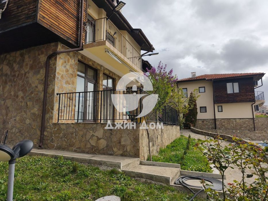Продава се Четиристаен апартамент в с. Кошарица, Област Бургас - 90 кв.м за 578 €/кв.м - Снимка #2