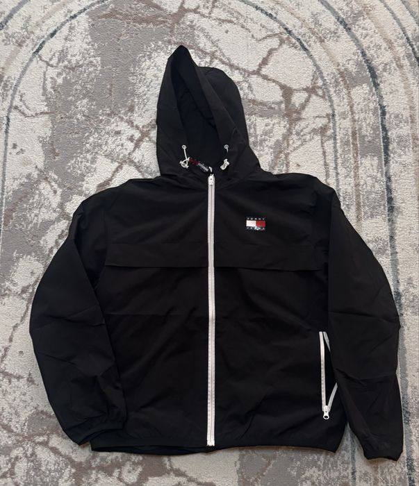 tommy hilfiger ветровка