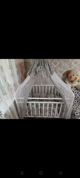 Детская кроватка